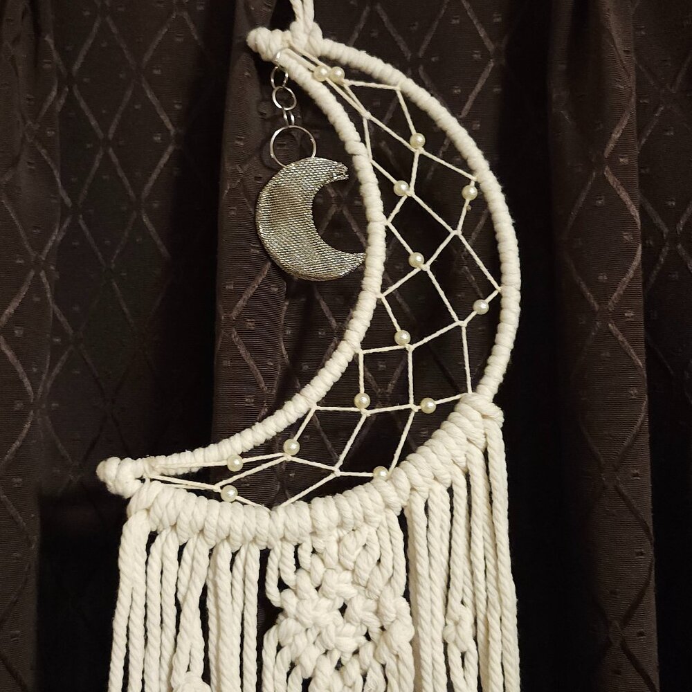 BEAUTIFUL Macramé MOON Wall Hanging Décor Dream Catcher with Dangle